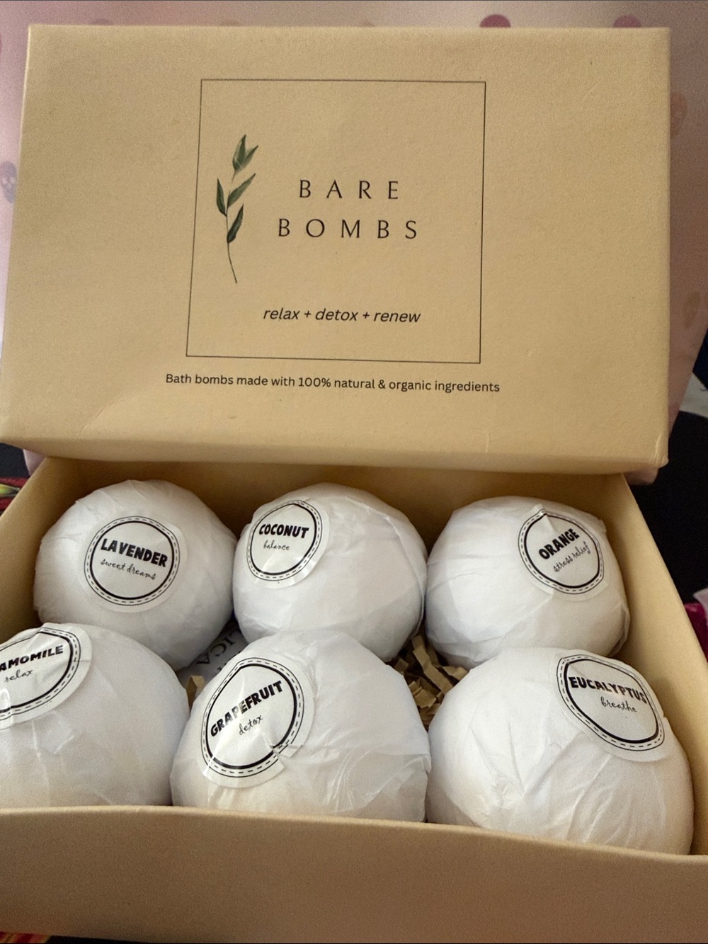 White Bath Bomb Gift Set - Relax & Detox
